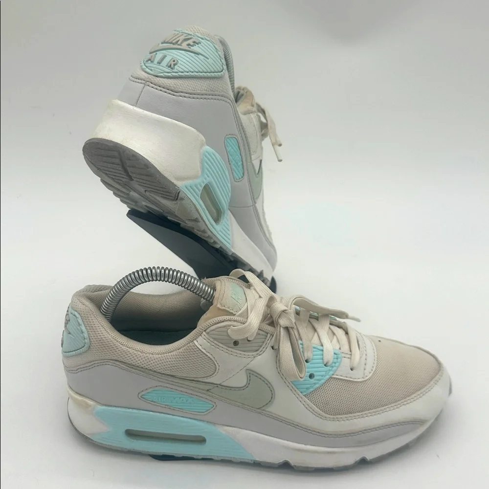 Nike Air Max 90 White Glacier Blue Wolf Grey Light Silver Women's Size 8